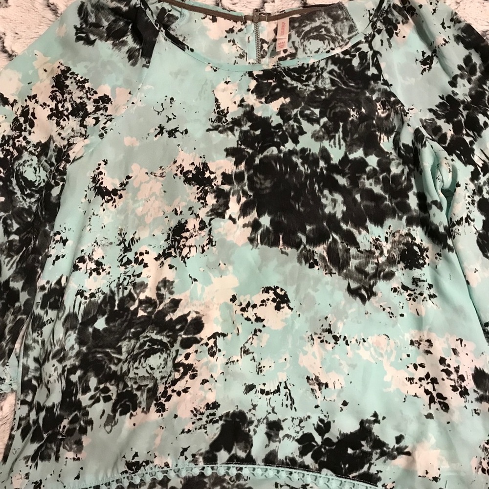teal floral dressy top 🦋